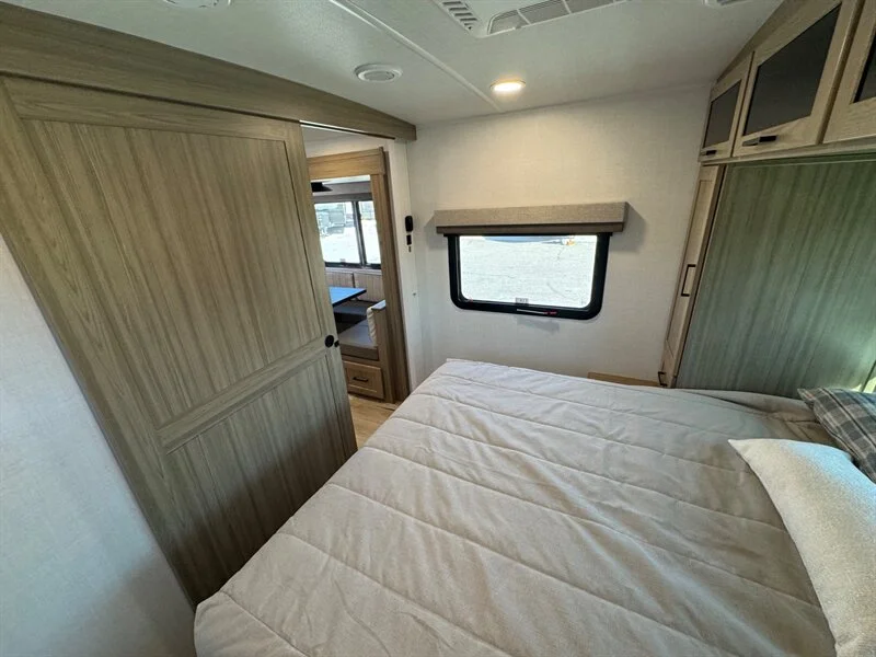 2027 Forest River ULTRALITE 2706BH Rockwood