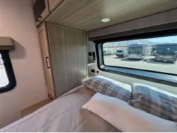 2027 Forest River ULTRALITE 2706BH Rockwood