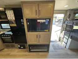 2027 Forest River ULTRALITE 2706BH Rockwood