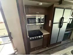 2018 Keystone MONTANA HIGH COUNTRY 305RL