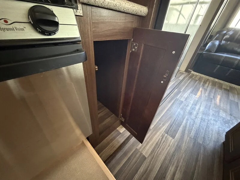 2018 Keystone MONTANA HIGH COUNTRY 305RL