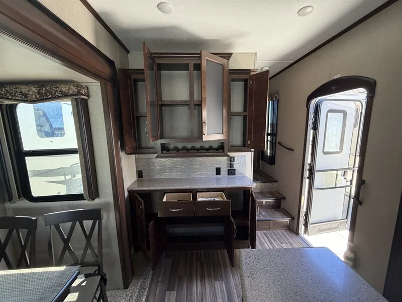 2018 Keystone MONTANA HIGH COUNTRY 305RL