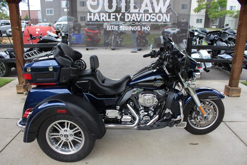 2013 Harley-Davidson TRI GLIDE ULTRA CLASSIC ULTRA CLASSIC in Blue Springs, MO