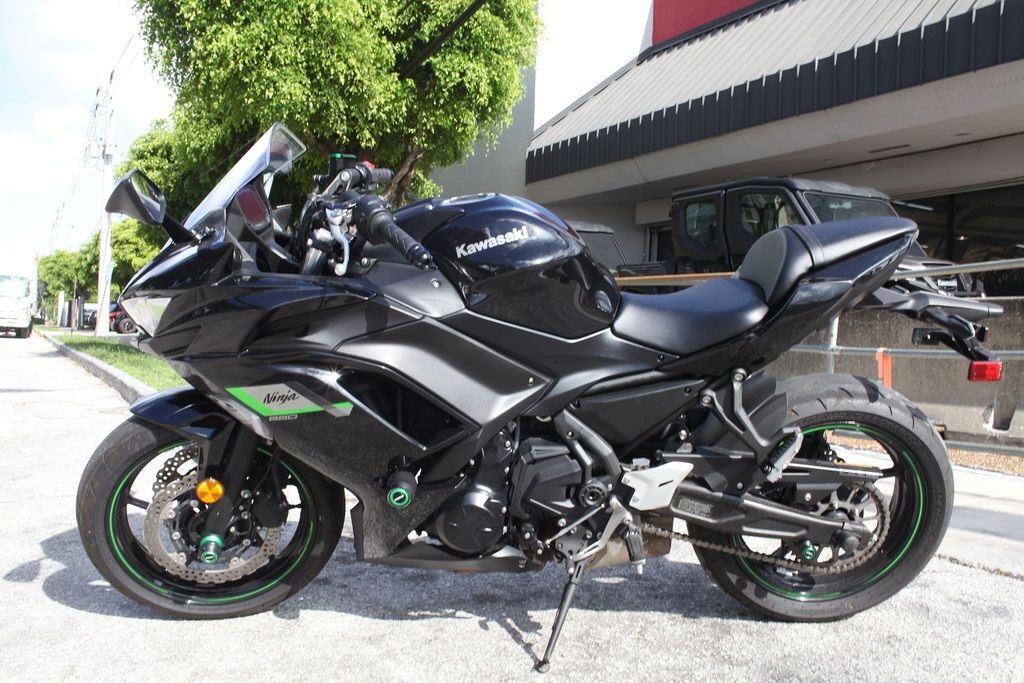 2025 Kawasaki Ninja® 650 BASE in Hialeah, FL