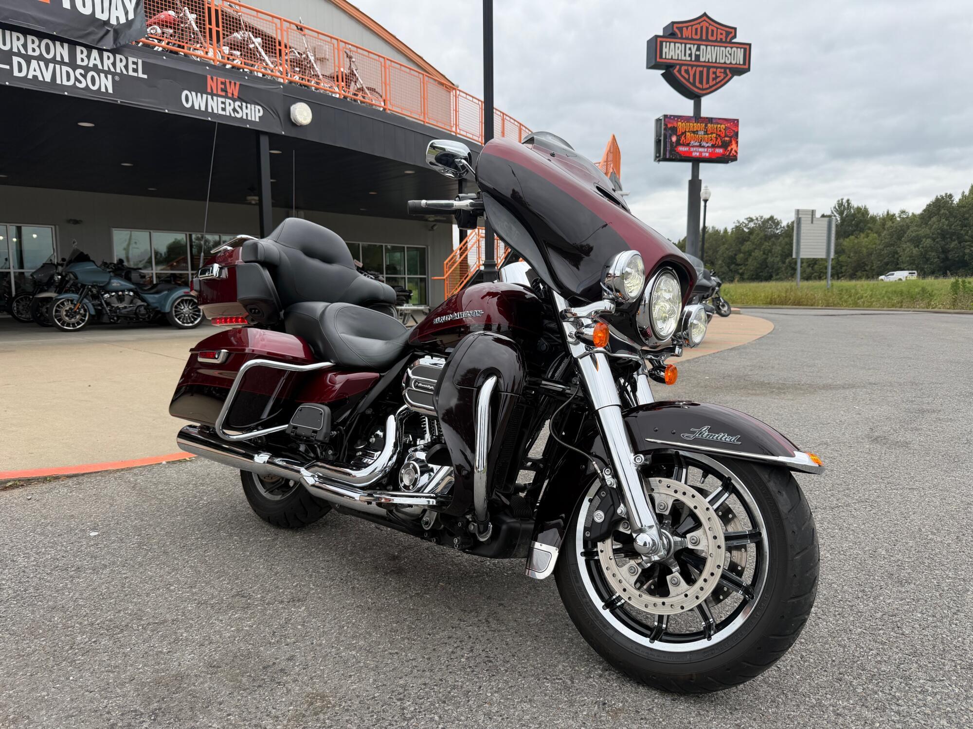 2015 Harley-Davidson Ultra Limited ULTRA LIMITED in Winterville, NC