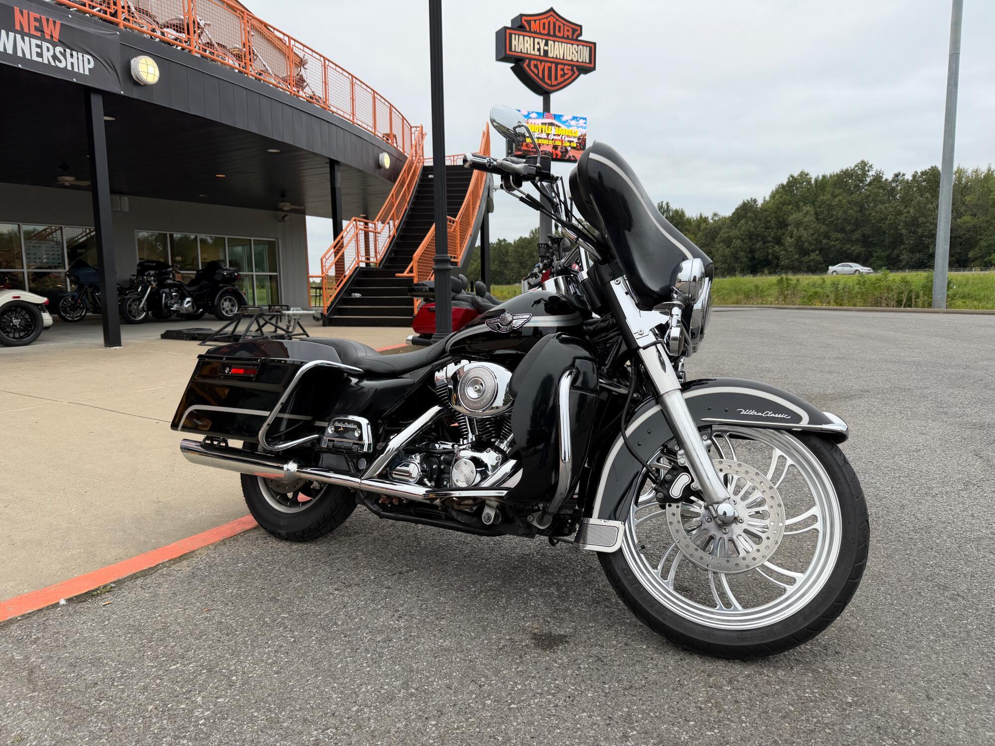 2003 Harley-Davidson Electra Glide Ultra Classic ULTRA CLASSIC FLHTCU in Winterville, NC