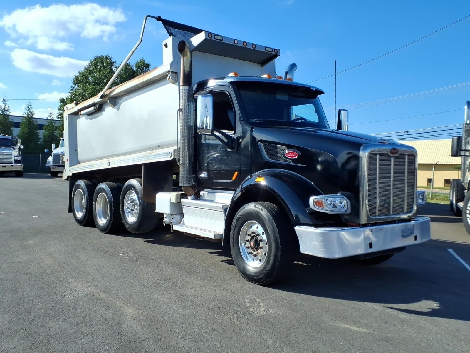 2022 PETERBILT 567 in Baltimore, MD