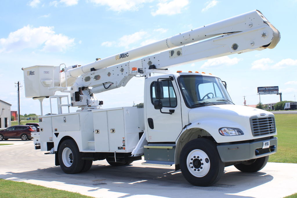 2020 Freightliner M2 / Altec AA55-MH in Bryan, TX