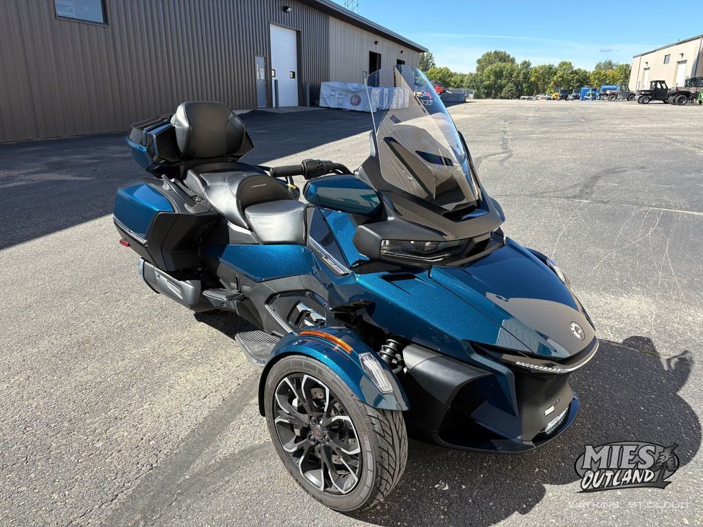 2021 Can-Am Spyder® RT Limited Chrome RT LIMITED in Watkins, MN
