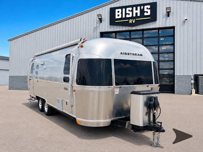 2017 Airstream Flying Cloud 25FB in eldridge IA