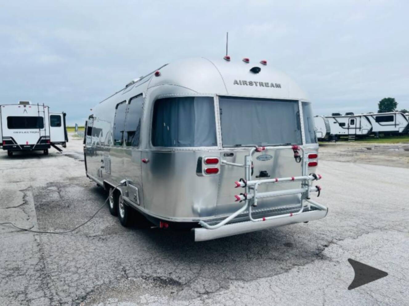 A photo of this 2017 Airstream Flying Cloud 25FB