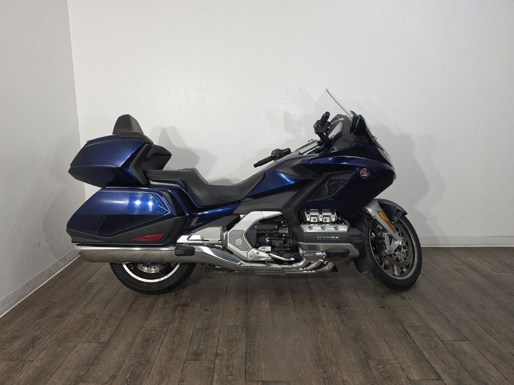 2018 Honda Gold Wing Tour Automatic DCT Pearl Hawkseye Blue Touring motorcycle