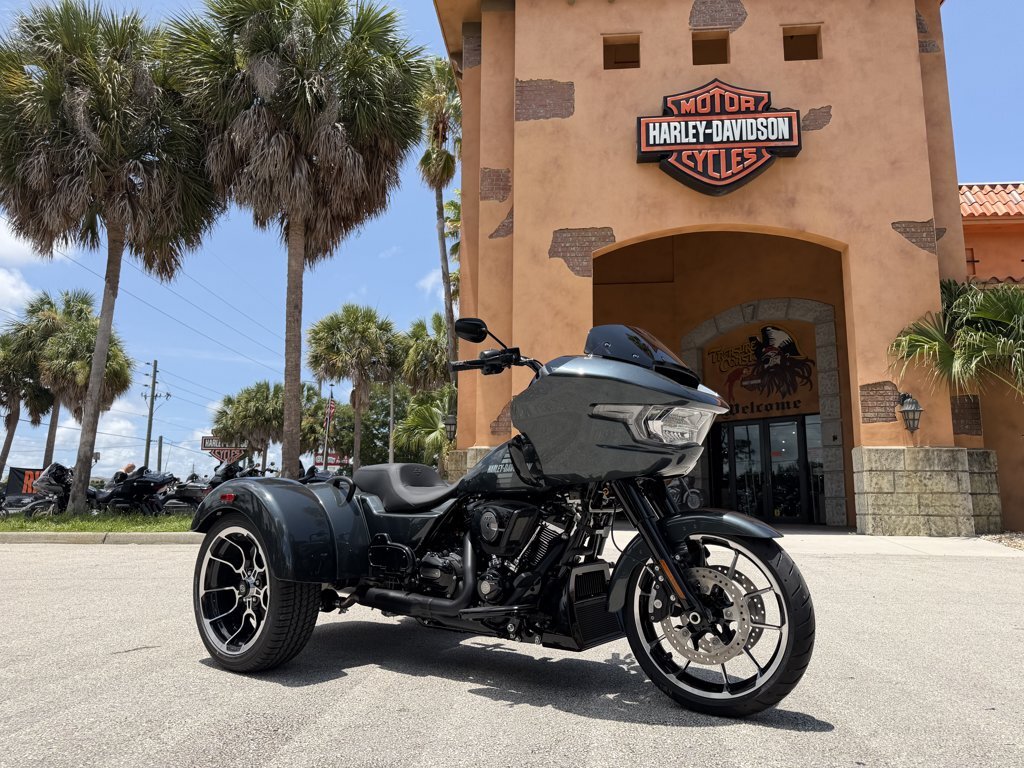 2026 Harley-Davidson ROAD GLIDE 3 3 in Stuart, FL