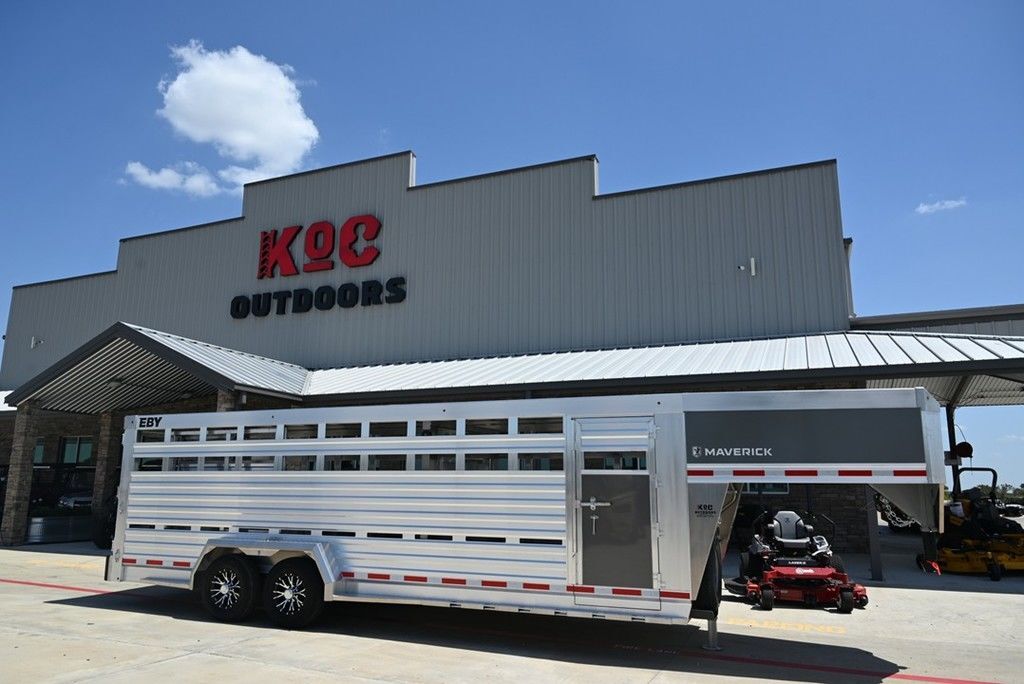 2027 Eby 24' X 6' 11" MAVERICK Slat Side Cattle Trailer w/ Wheel in Caldwell, TX