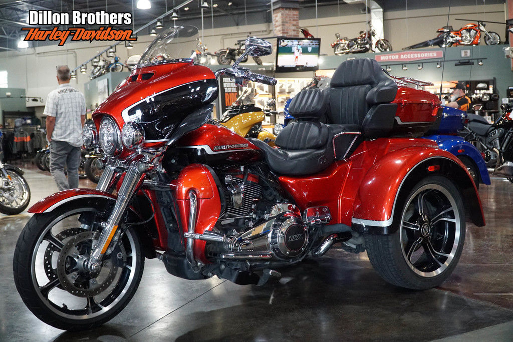 2021 Harley-Davidson® FLHTCUTGSE - CVO Tri Glide® in Omaha, NE