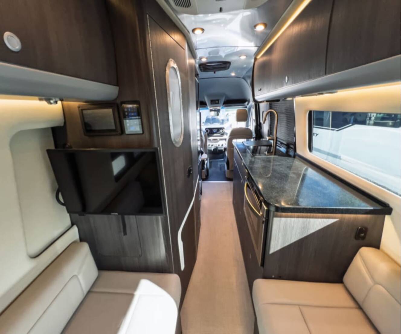A photo of this 2024 Airstream INTERSTATE 24GTE1