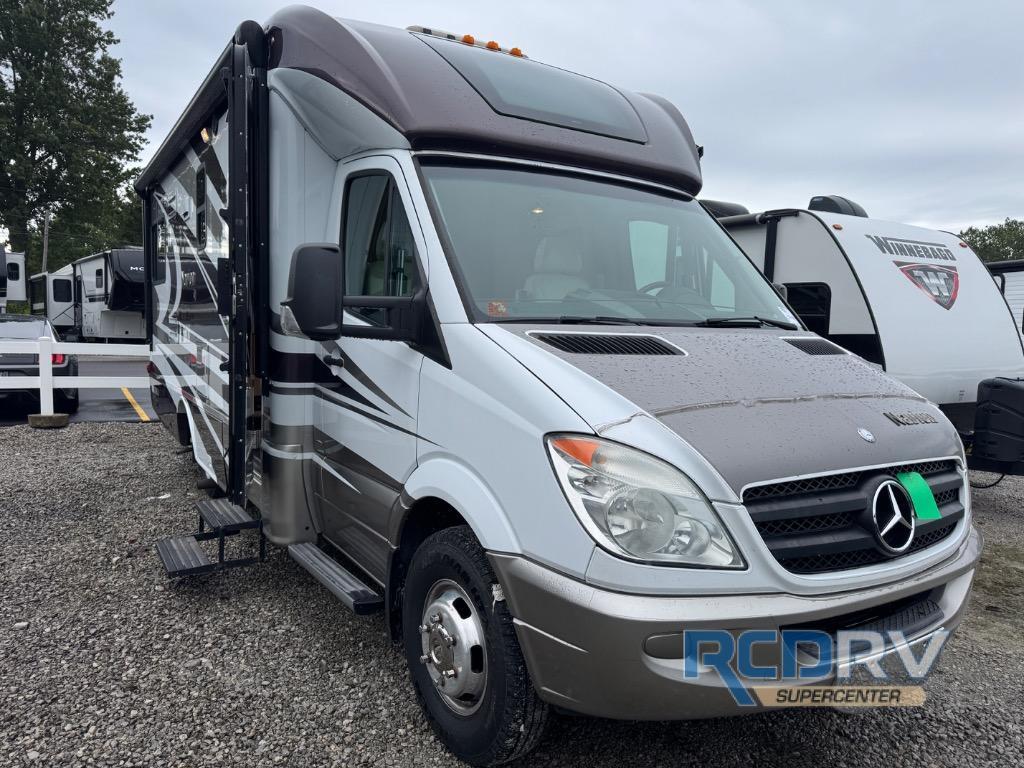 2013 Itasca Navion IQ 24G in north ridgeville OH