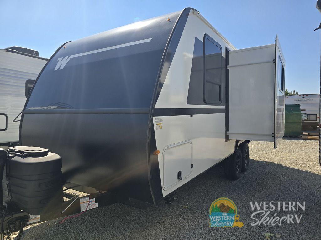 2027 Winnebago Micro Minnie 2108DS in reno NV