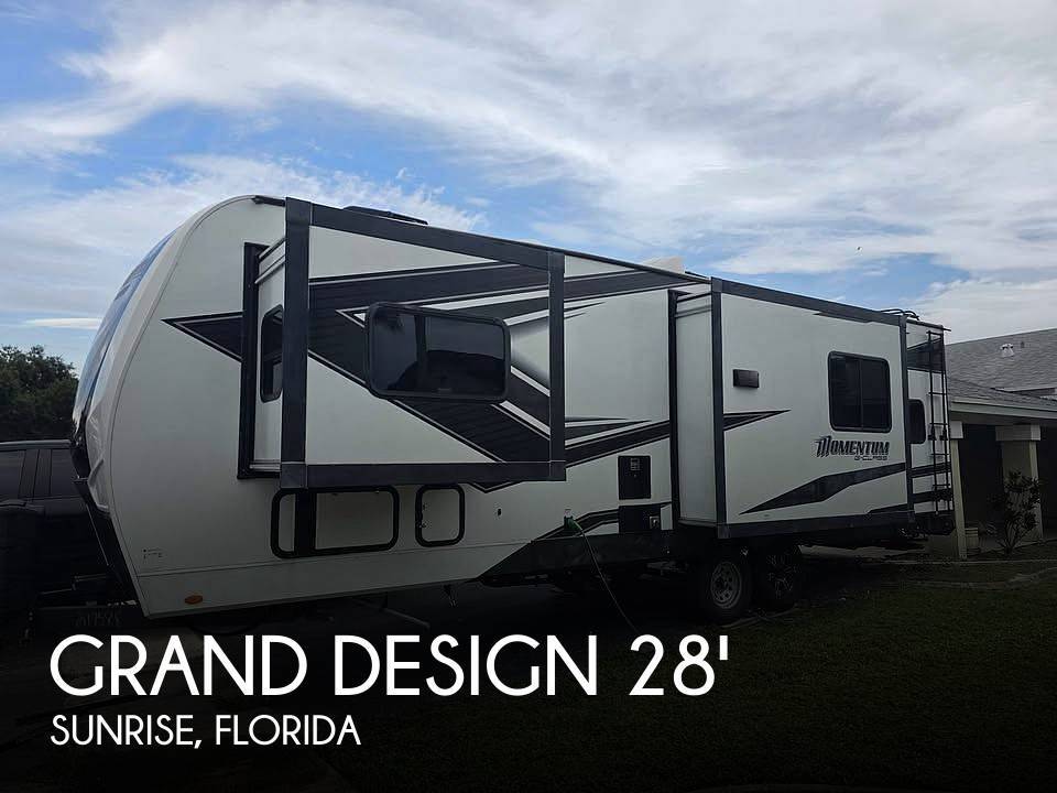 2022 Grand Design Momentum 28G RV