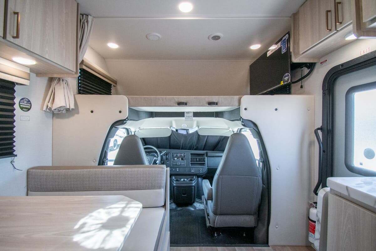 2027 East To West Entrada 210NS in alvarado TX
