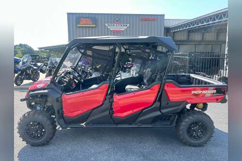 2025 Honda Pioneer 1000-6 Deluxe Crew in greenville NC