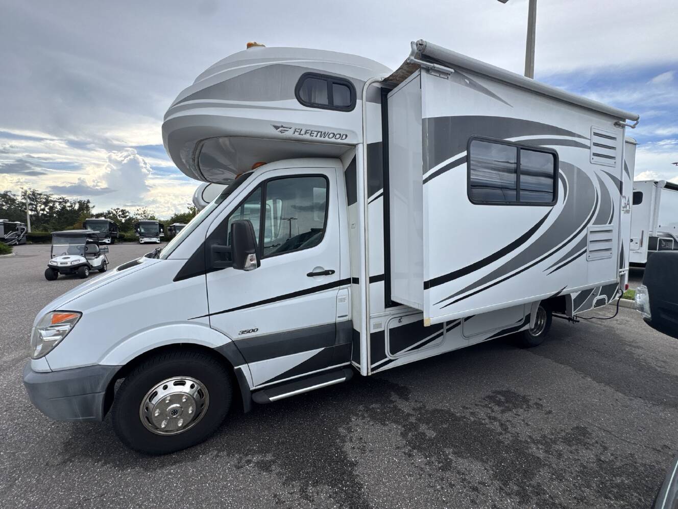 A photo of this 2011 Fleetwood TIOGA 24L
