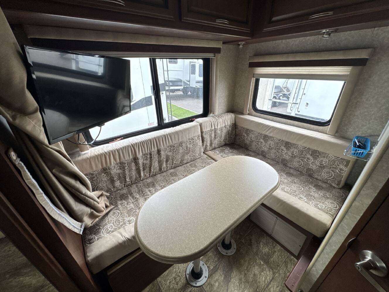 A photo of this 2011 Fleetwood TIOGA 24L