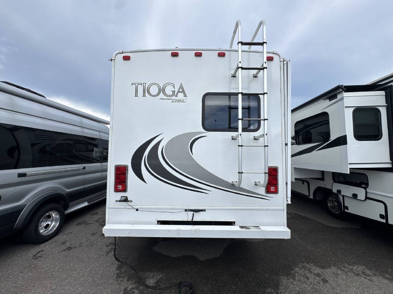 A photo of this 2011 Fleetwood TIOGA 24L
