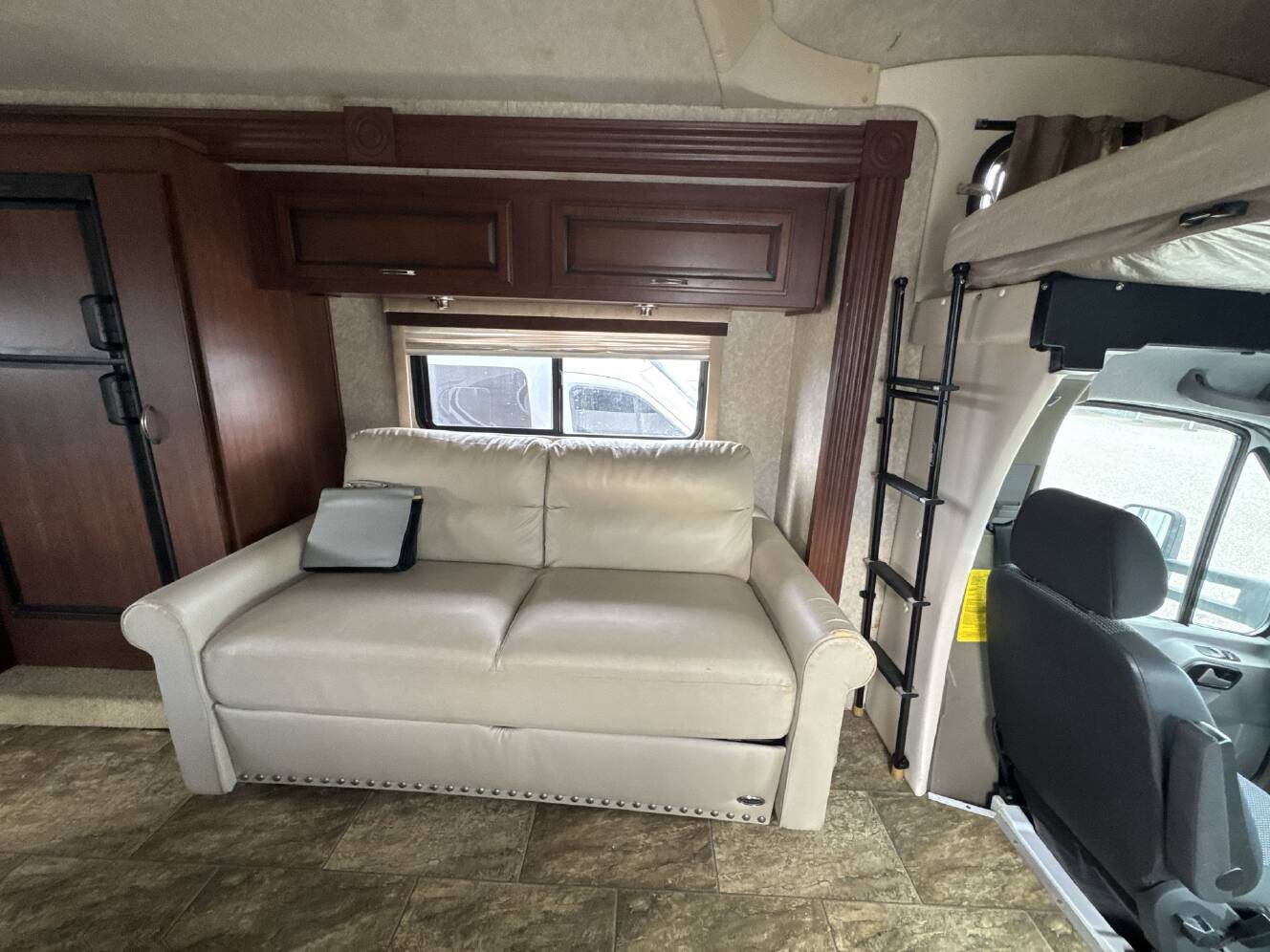 A photo of this 2011 Fleetwood TIOGA 24L