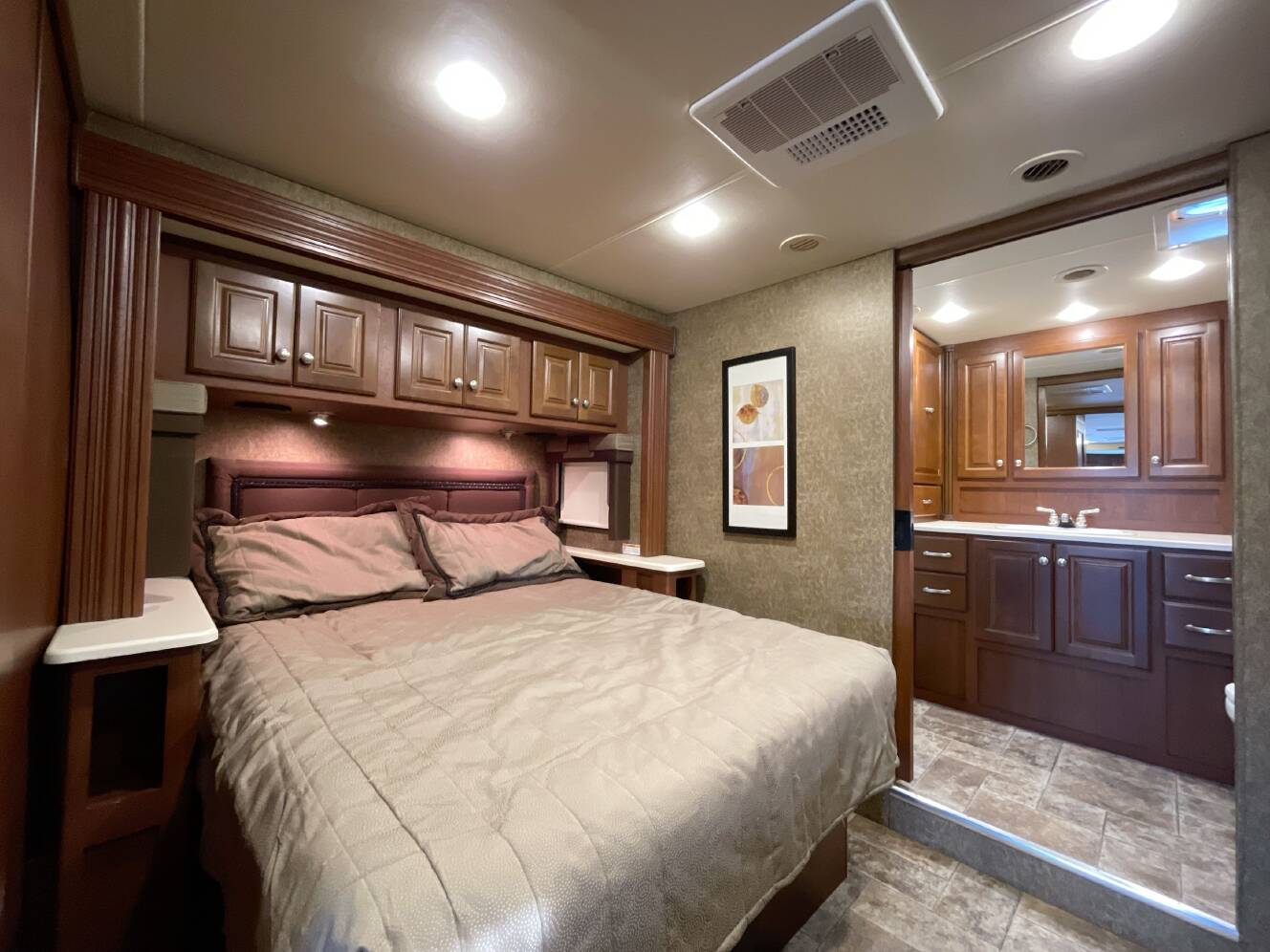 A photo of this 2014 Thor PALAZZO 36.1