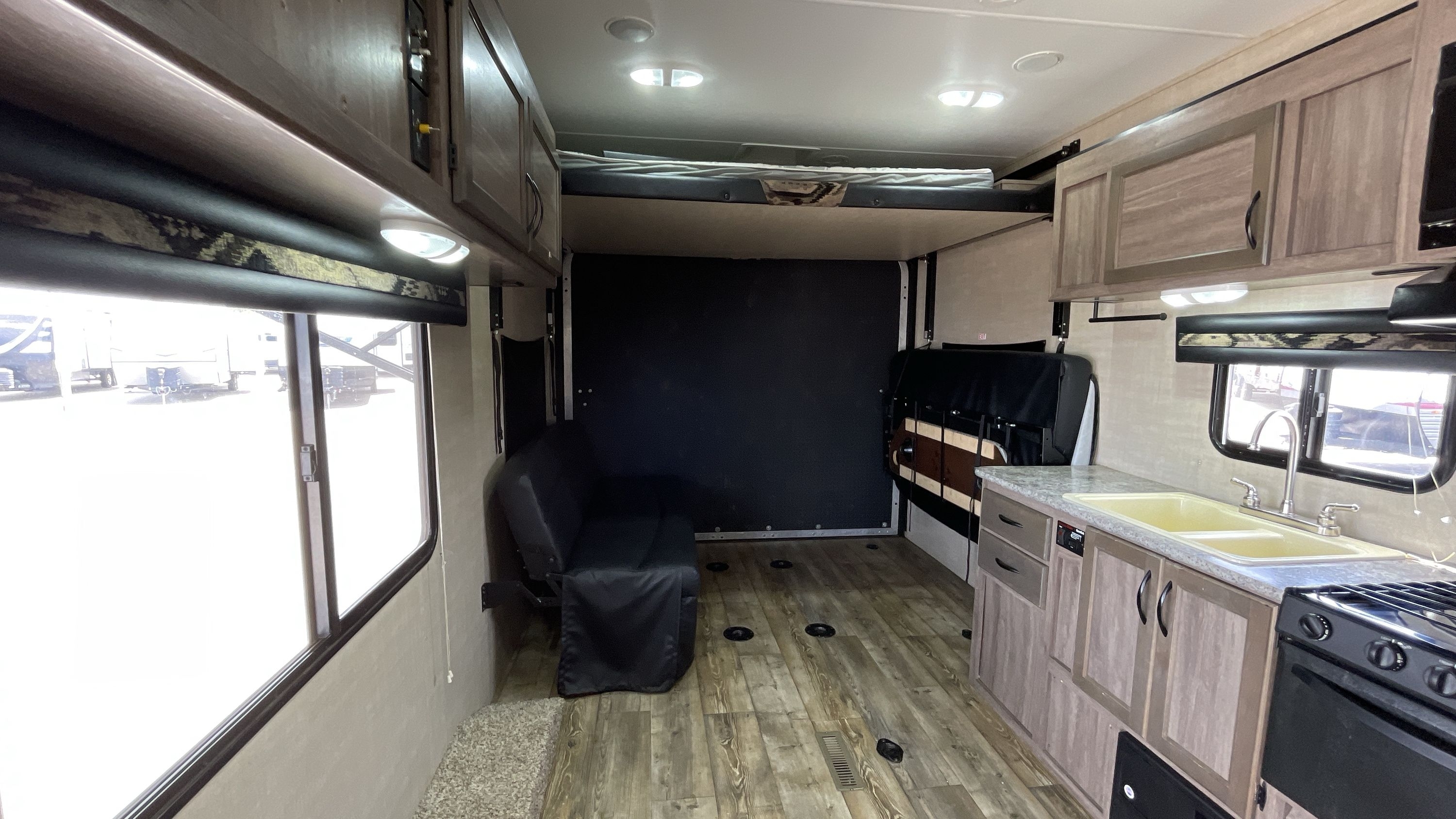 2017 Pacific Coachworks TANGO 27FSB in caldwell ID