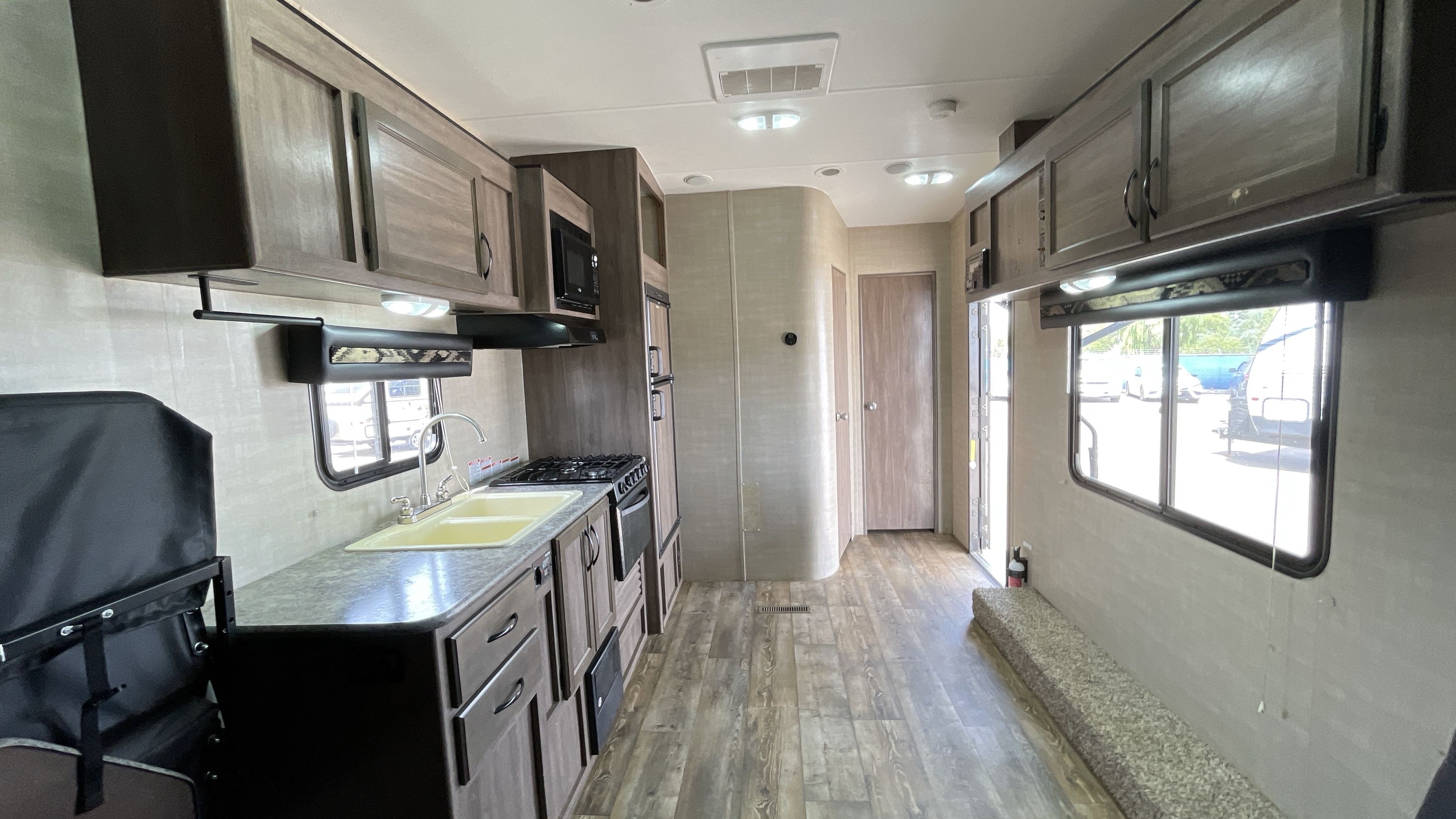 2017 Pacific Coachworks TANGO 27FSB in caldwell ID