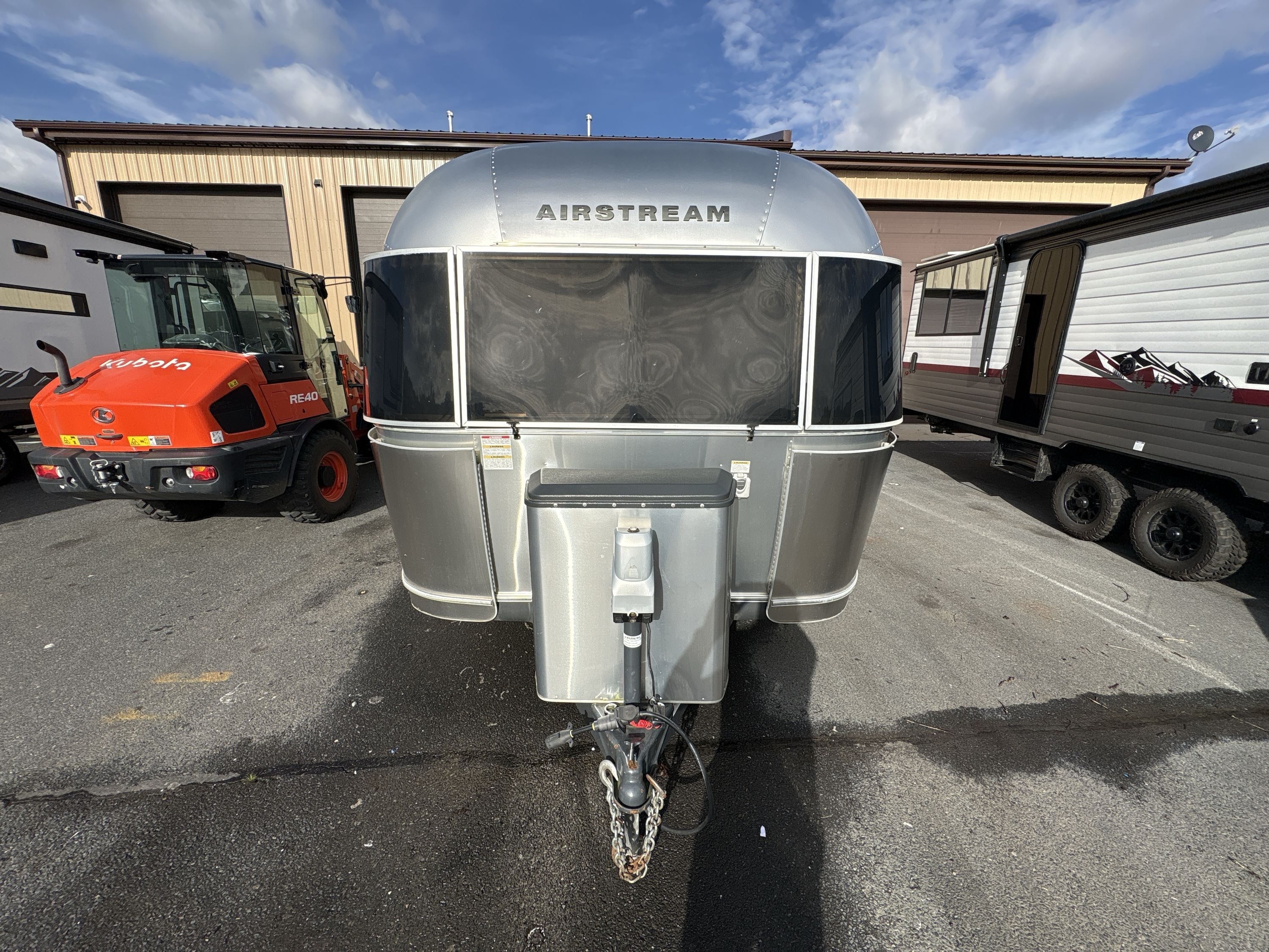 2016 Airstream INTERNATIONAL SIGNATURE 25FB in berlin NJ