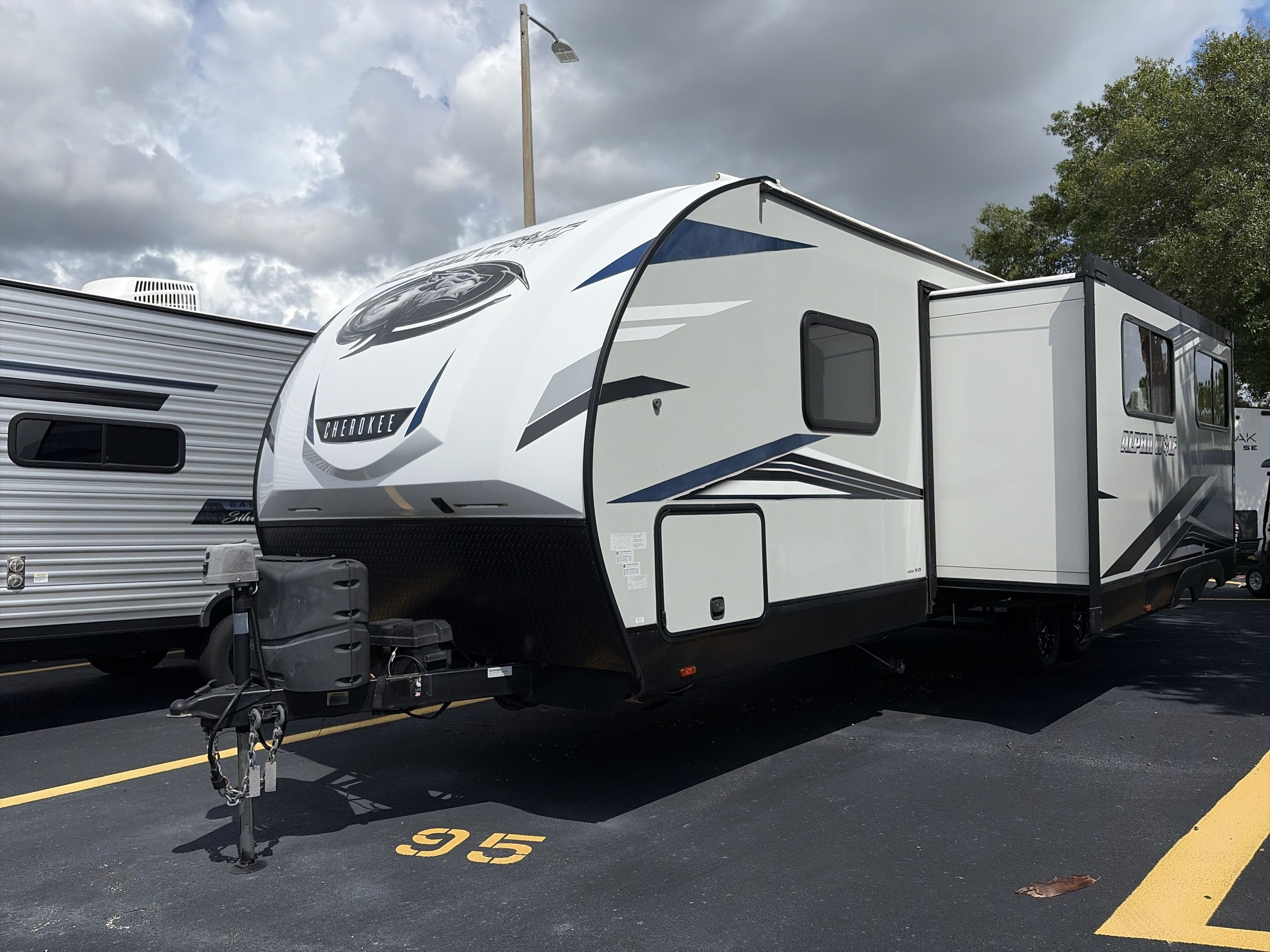 Used 2022 Forest River Alpha Wolf 26RB-L For Sale in Bartow, FL