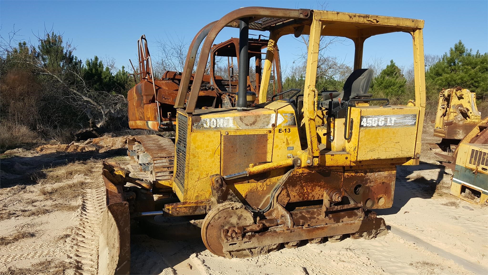 DEERE 450G LT IV in Hughes Springs, TX