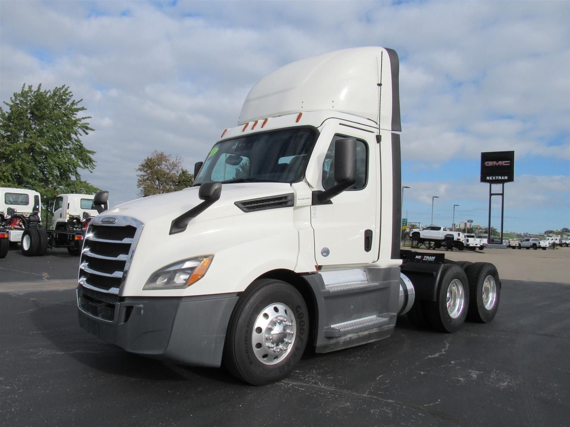 2021 Freightliner CA126DC in Kansas City, MO