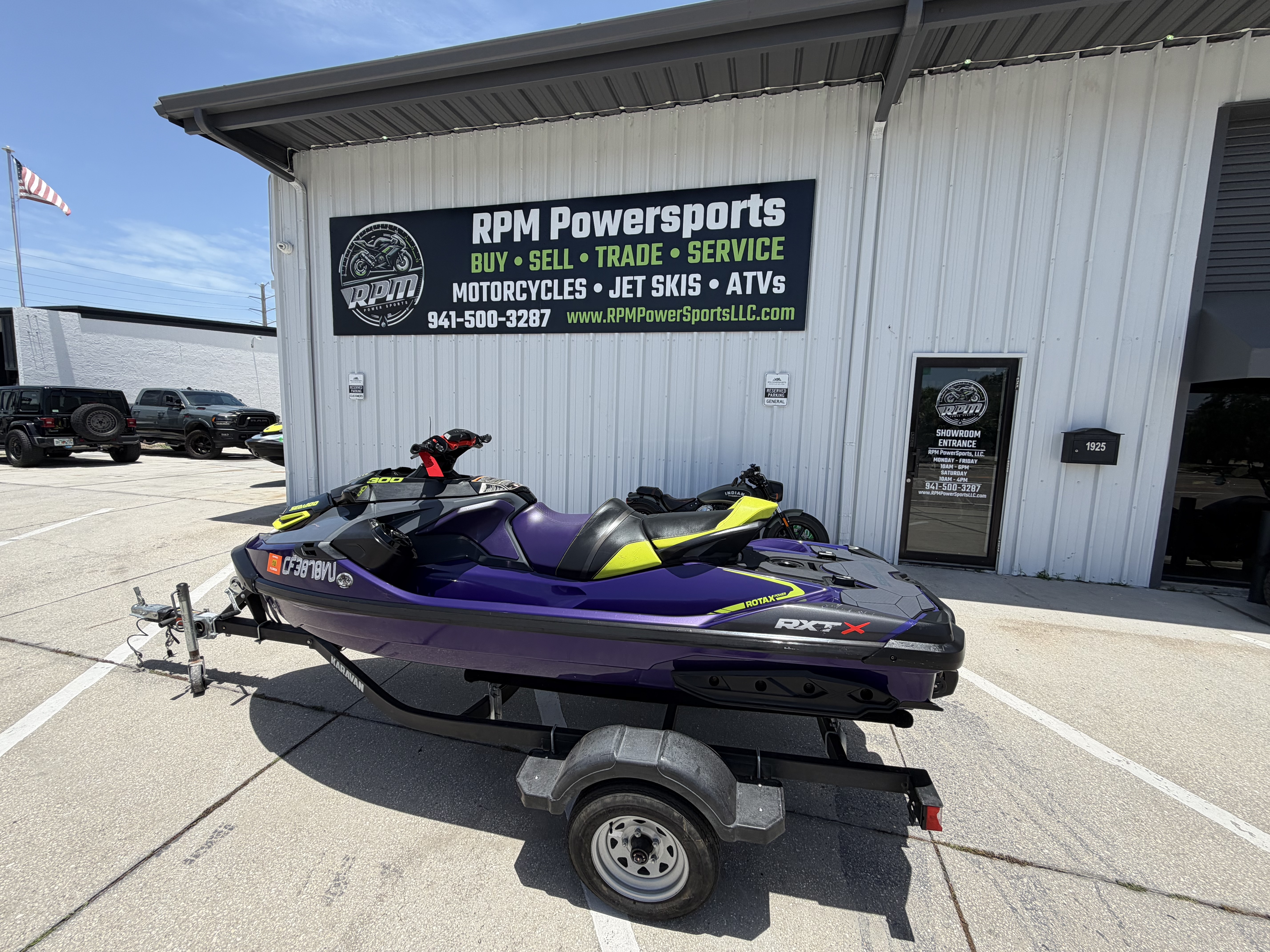2021 Sea-Doo RXT-X 300 Tech Package w/ 71 Hrs Warranty & NO FEES! Three Seater jet ski