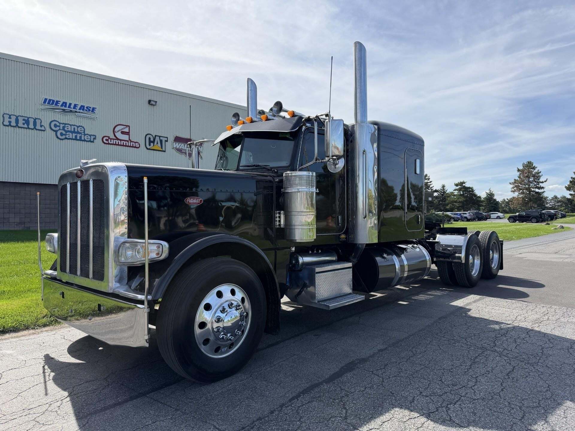 2022 PETERBILT 389 in Rochester, NY