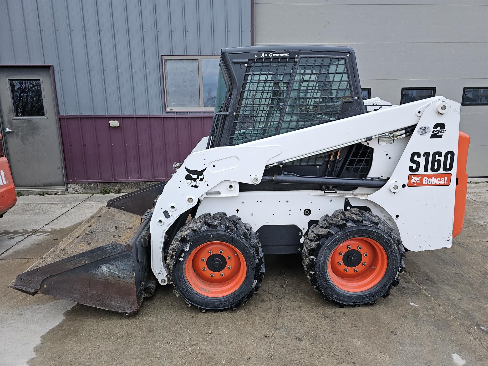2009 BOBCAT S160 in Caledonia, MN