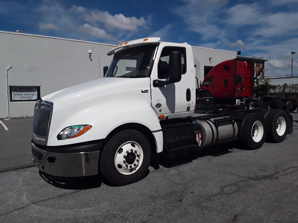 2020 INTERNATIONAL LT625 DAYCAB T/A in Allentown, PA