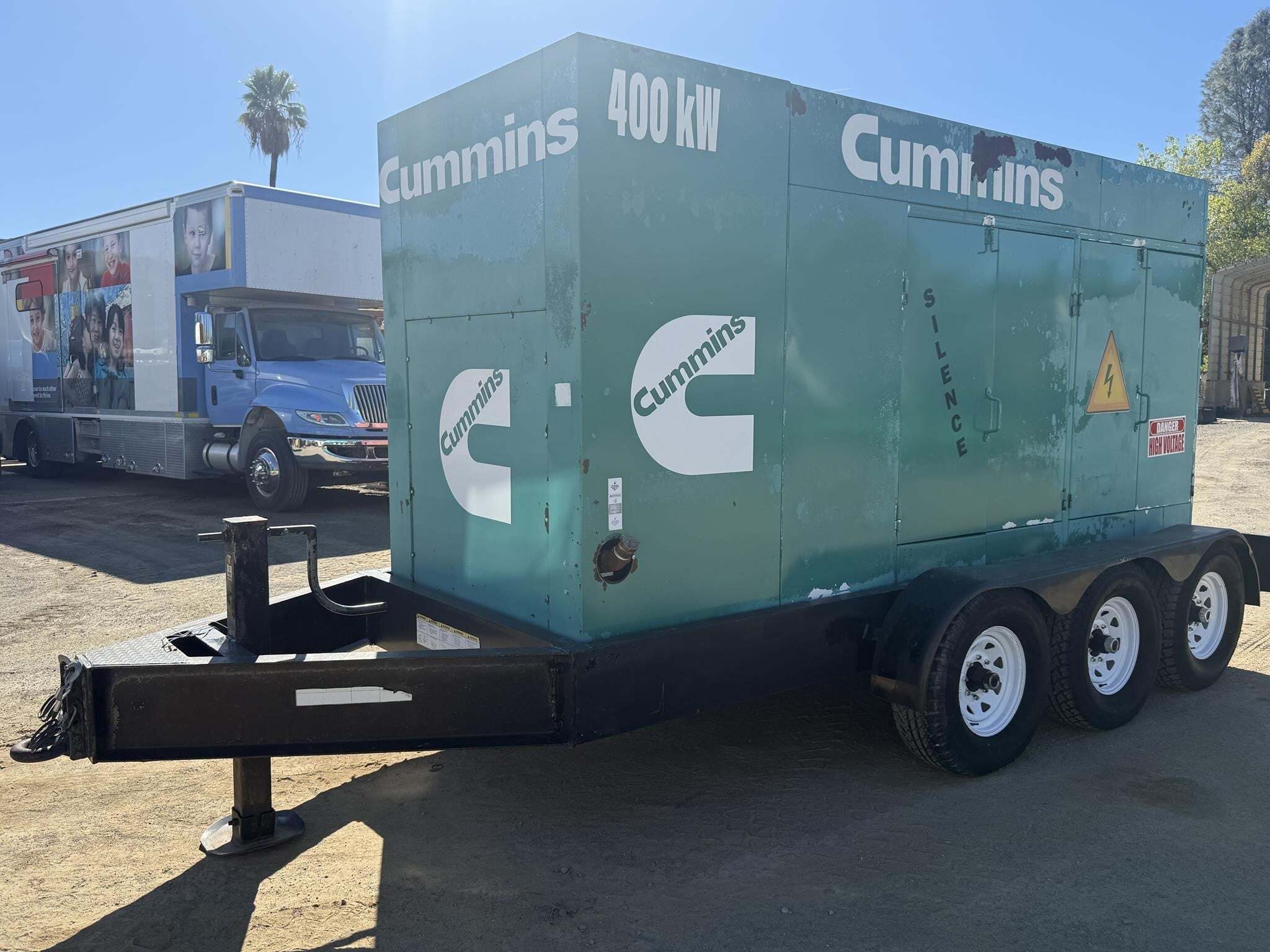 2015 CUMMINS 400 KW in Redding, CA