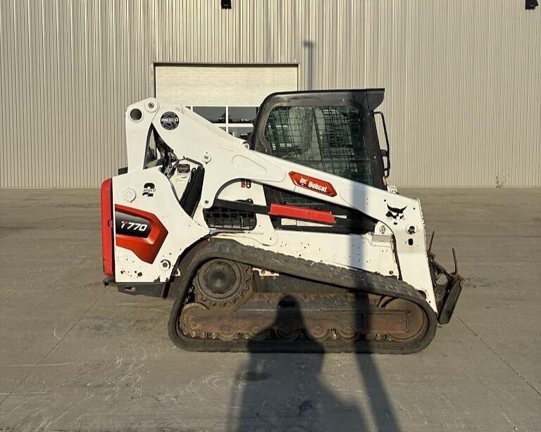 2021 BOBCAT T770 in Cedar Rapids, IA