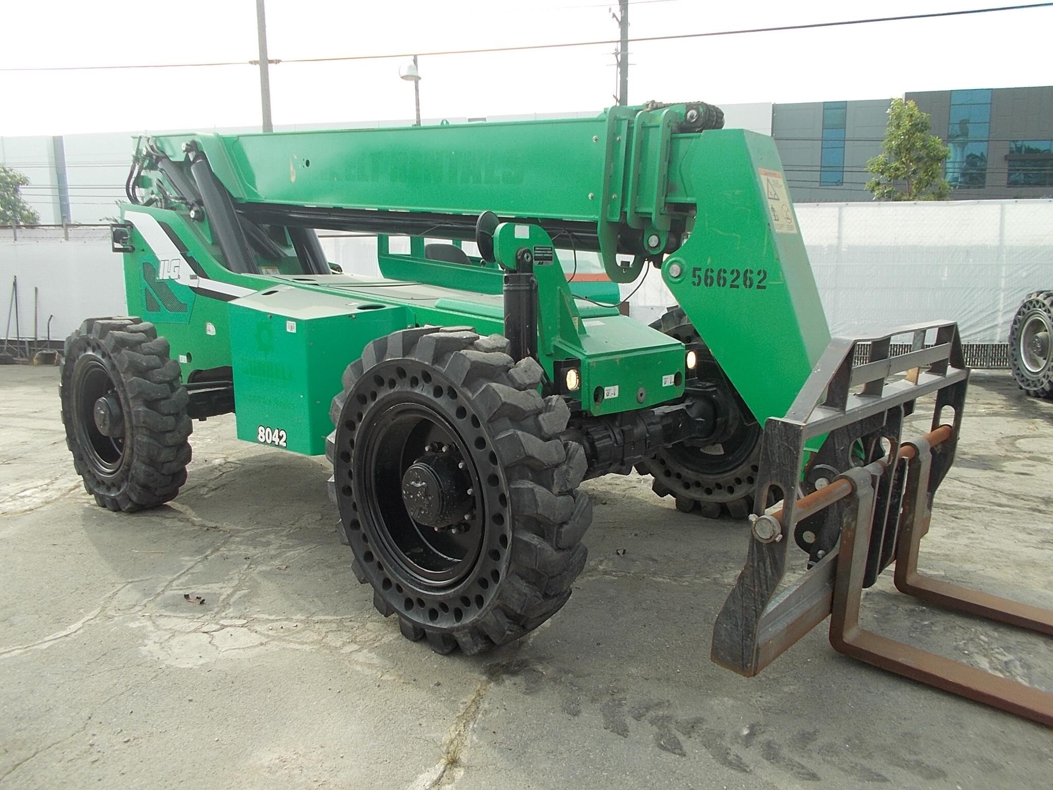 2013 SKY TRAK 8042 in Long Beach, CA