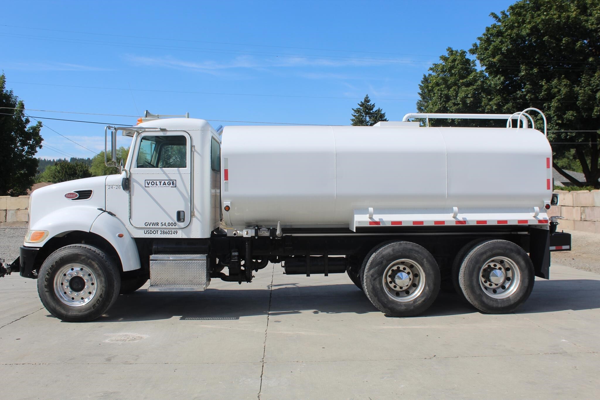 2006 PETERBILT 335 in Spokane, WA