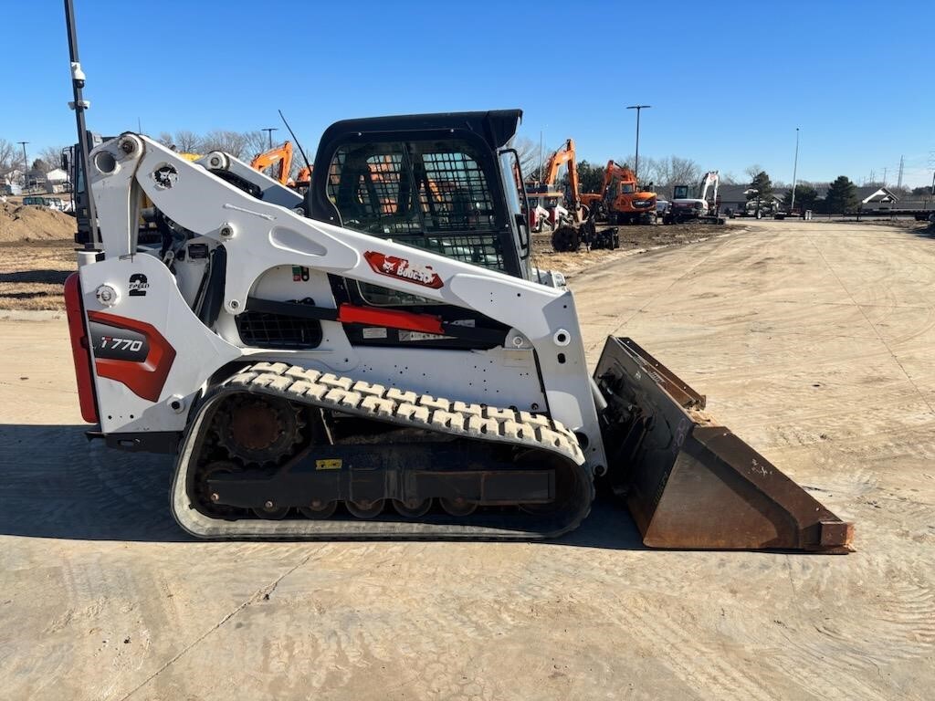 2023 BOBCAT T770 in Omaha, NE