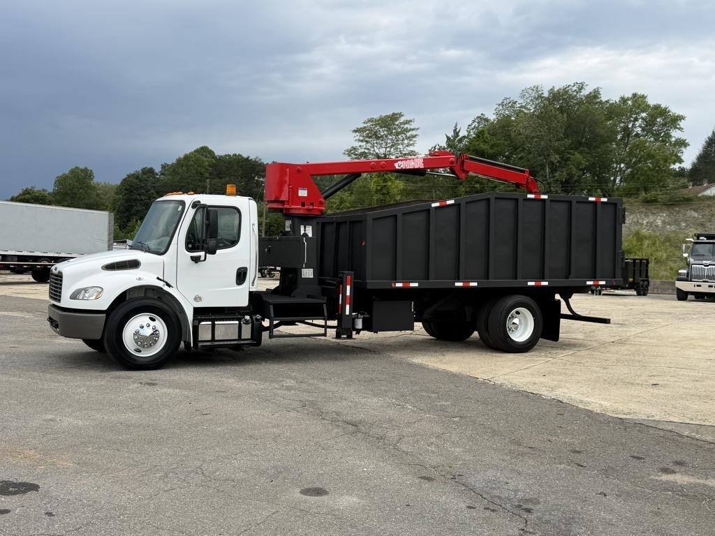 2016 FREIGHTLINER BUSINESS CLASS M2 106 in Mount Airy, NC
