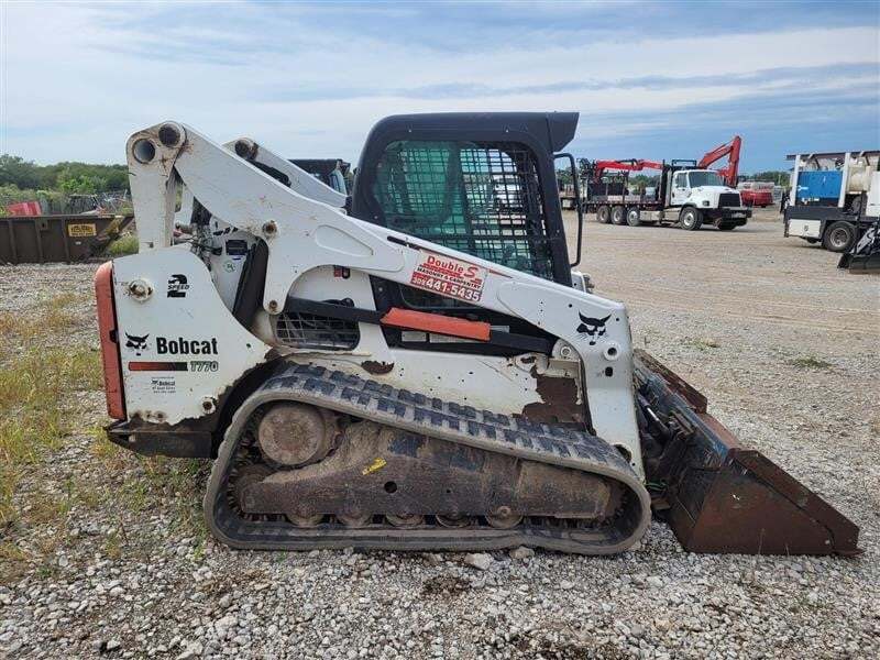 2013 BOBCAT T770 in Davenport, IA