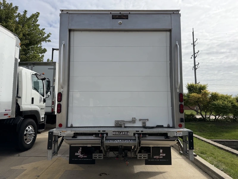 2025 ISUZU NRR