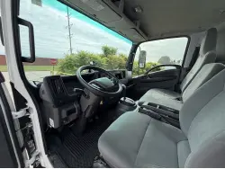 2025 ISUZU NRR