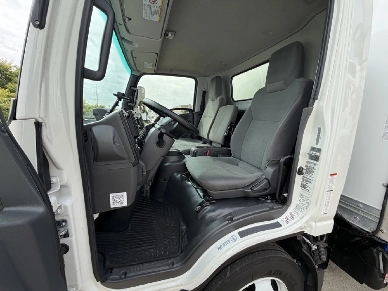 2025 ISUZU NRR